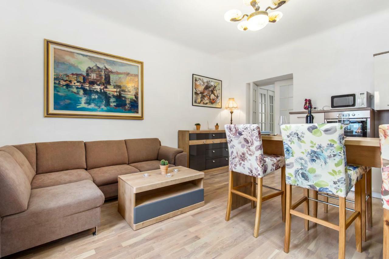 Apartman Villa Carolina 리예카 외부 사진
