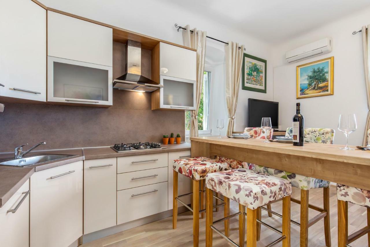 Apartman Villa Carolina 리예카 외부 사진